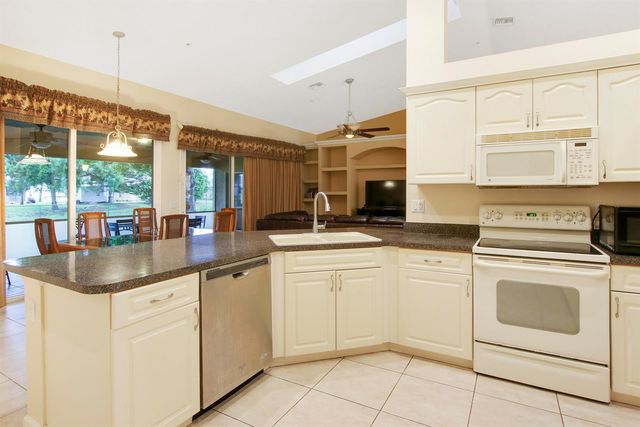 1198 SE Petunia Avenue, Port St. Lucie, FL 34952