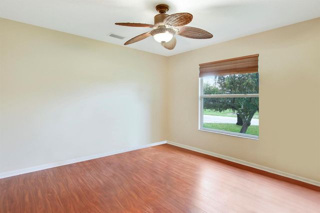 1198 SE Petunia Avenue, Port St. Lucie, FL 34952