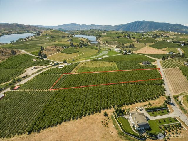 984 Loop Avenue, Manson, WA 98831