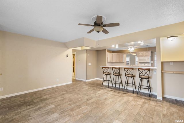 1008 OAKWOOD Lane, Marion, IL 62959