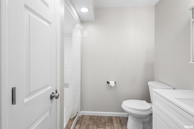 1008 OAKWOOD Lane, Marion, IL 62959