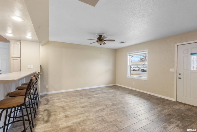 1008 OAKWOOD Lane, Marion, IL 62959