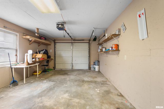 1008 OAKWOOD Lane, Marion, IL 62959