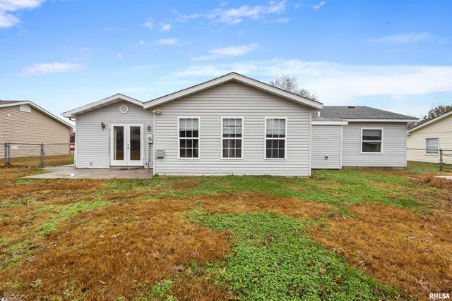 1008 OAKWOOD Lane, Marion, IL 62959