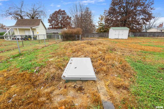 1008 OAKWOOD Lane, Marion, IL 62959