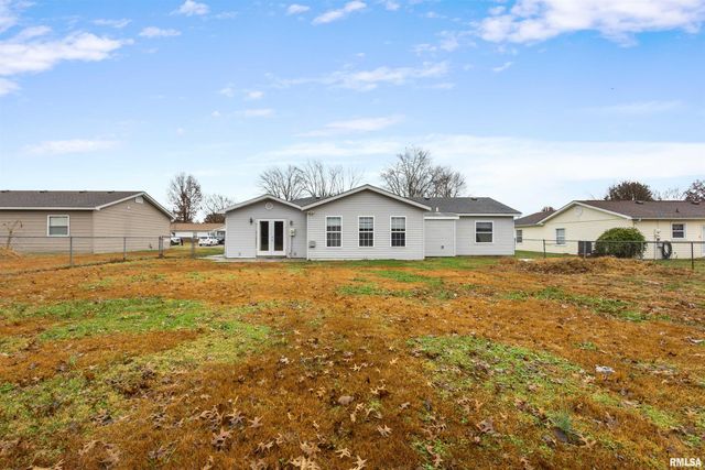 1008 OAKWOOD Lane, Marion, IL 62959