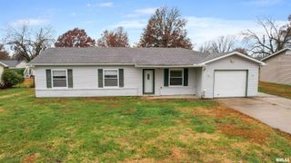 1008 OAKWOOD Lane, Marion, IL 62959