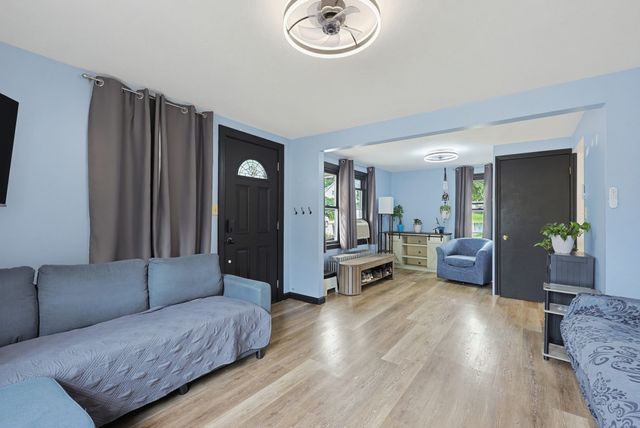 62 Trefton Dr, Braintree, MA 02184