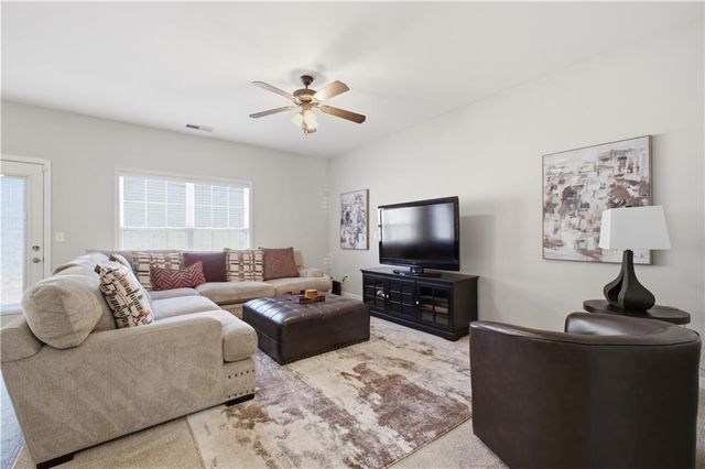 25 Village Glen, Dallas, GA 30157