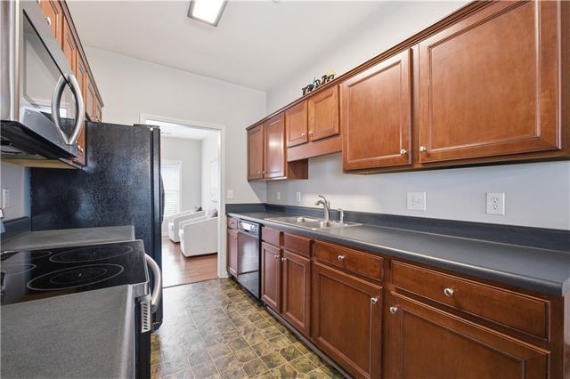 25 Village Glen, Dallas, GA 30157