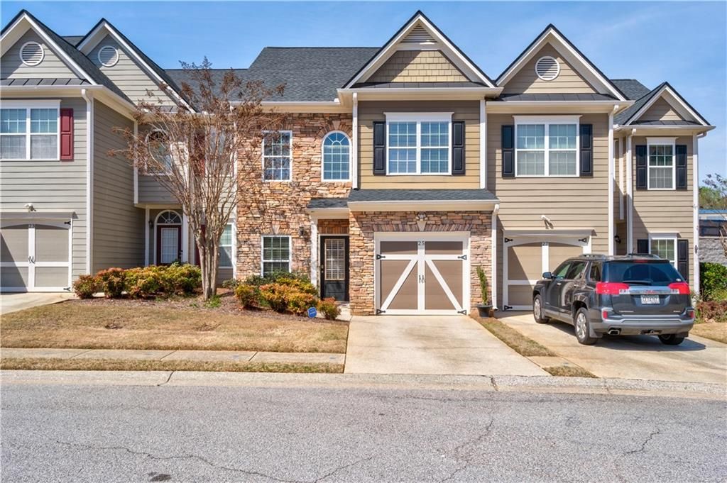 25 Village Glen, Dallas, GA 30157