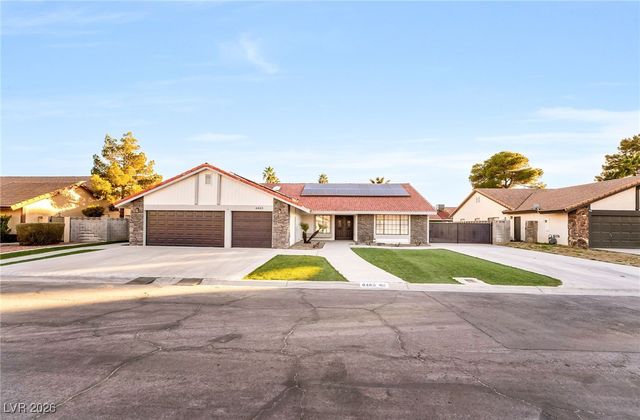 6465 Scotch Pine Circle, Las Vegas, NV 89146