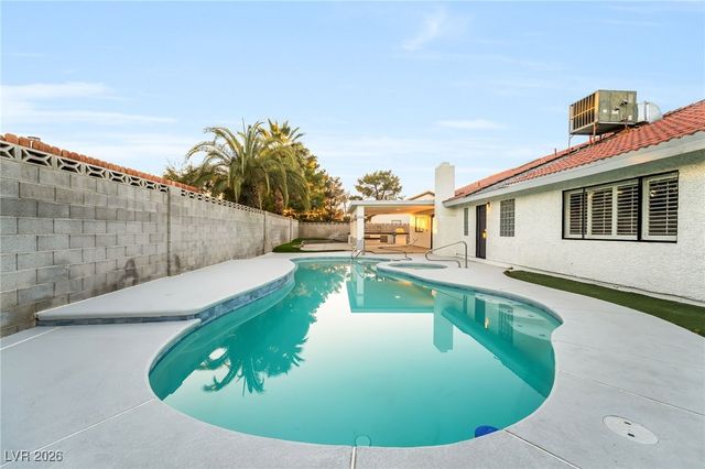 6465 Scotch Pine Circle, Las Vegas, NV 89146