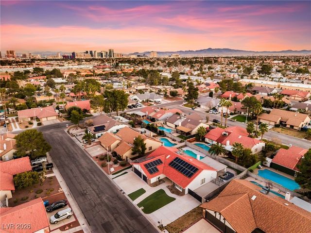 6465 Scotch Pine Circle, Las Vegas, NV 89146