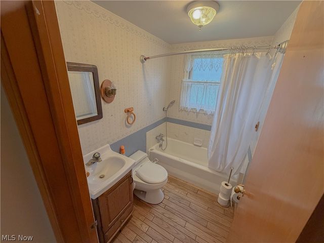 4715 New Road, Youngstown, OH 44515
