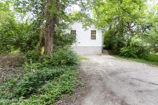 1926 Wrocklage Ave Rear, Louisville, KY 40205