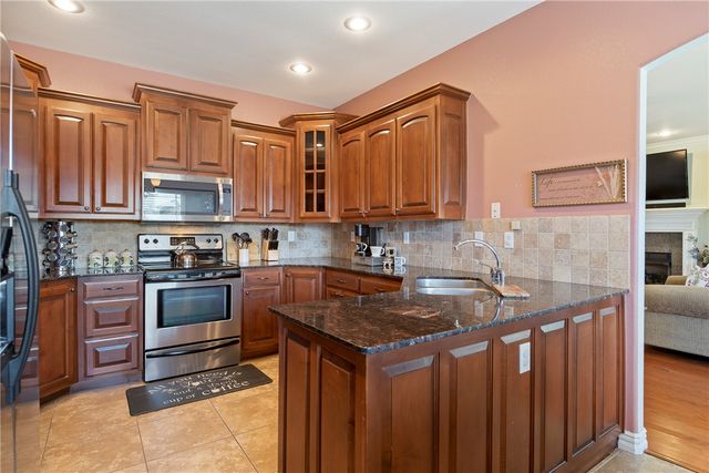 3903 SW Stonefield Street, Bentonville, AR 72713