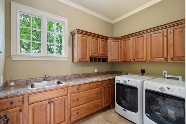 1328 BRIDGEPOINTE DR, Collierville, TN 38017