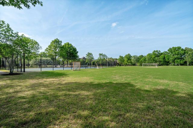 1328 BRIDGEPOINTE DR, Collierville, TN 38017