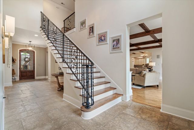 1328 BRIDGEPOINTE DR, Collierville, TN 38017