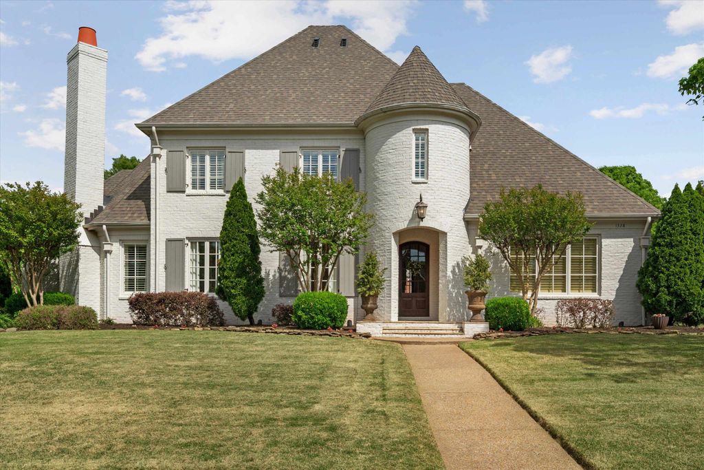 1328 BRIDGEPOINTE DR, Collierville, TN 38017