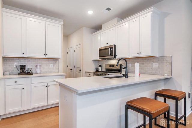 222 Jessie Place, New Brunswick, NJ 08901