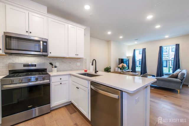 222 Jessie Place, New Brunswick, NJ 08901