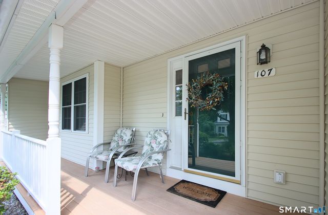 107 Meadow Brook Road 107, Oxford, CT 06478