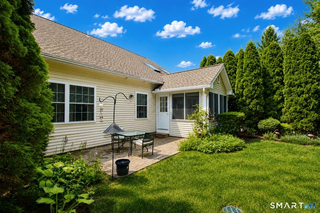 107 Meadow Brook Road 107, Oxford, CT 06478