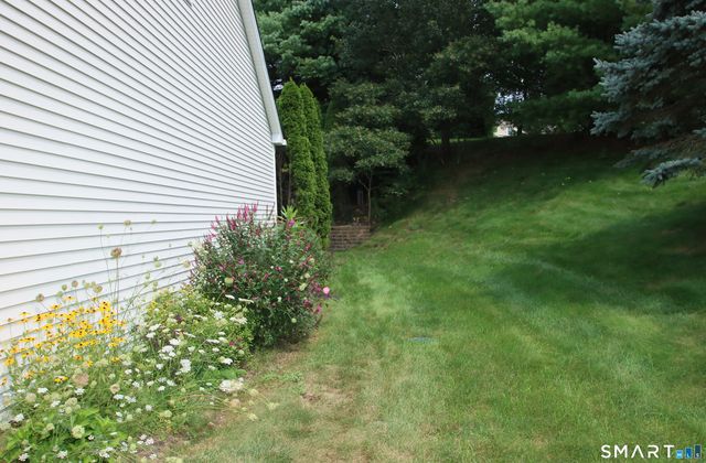 107 Meadow Brook Road 107, Oxford, CT 06478