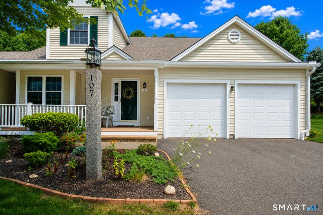 107 Meadow Brook Road 107, Oxford, CT 06478