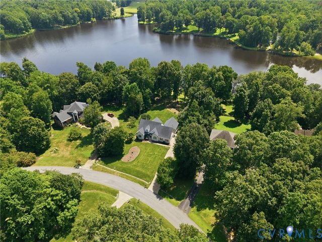 8401 Seaview Dr, Chesterfield, VA 23838