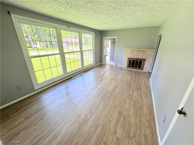 8803 Spring Valley Drive, Mentor, OH 44060
