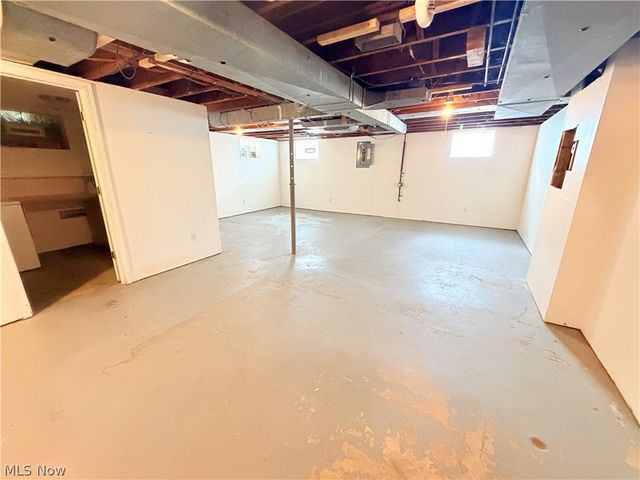 8803 Spring Valley Drive, Mentor, OH 44060