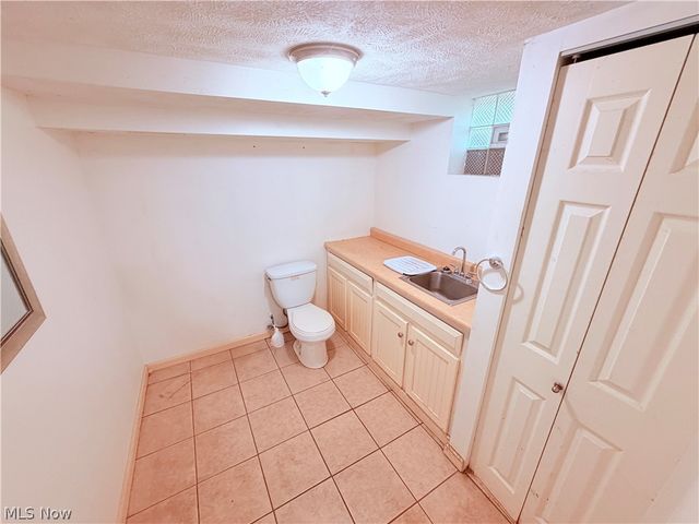 8803 Spring Valley Drive, Mentor, OH 44060