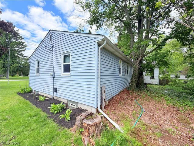 8803 Spring Valley Drive, Mentor, OH 44060