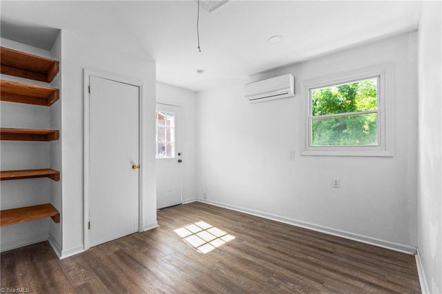 1300 Miller Street, Winston-salem, NC 27103
