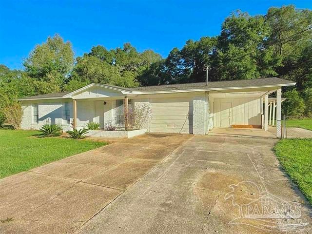 5530 Hamilton Bridge Rd, Milton, FL 32570