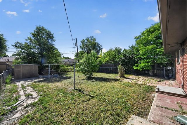 26 Newland Court, Denver, CO 80226