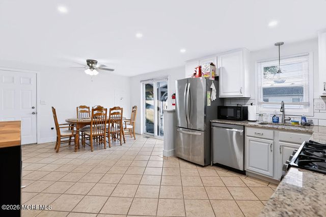 1717 1st Avenue, Toms River, NJ 08757