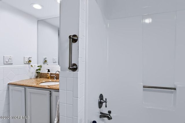 1717 1st Avenue, Toms River, NJ 08757