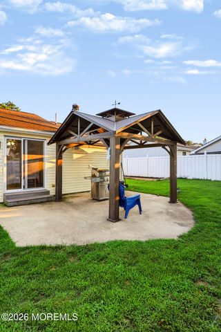 1717 1st Avenue, Toms River, NJ 08757