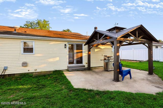 1717 1st Avenue, Toms River, NJ 08757