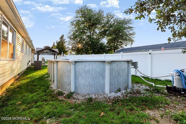 1717 1st Avenue, Toms River, NJ 08757