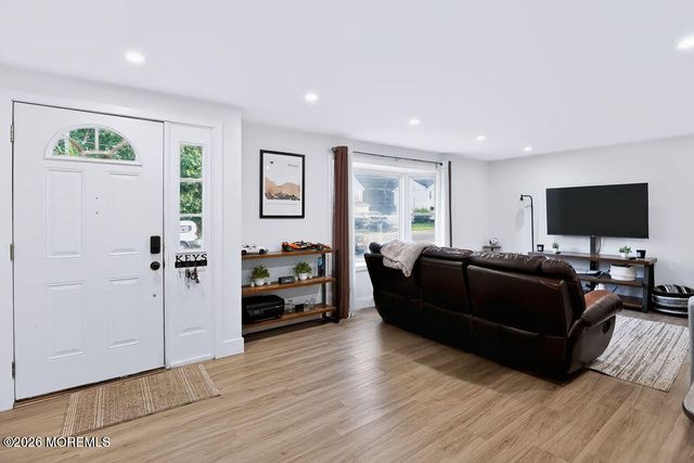 1717 1st Avenue, Toms River, NJ 08757