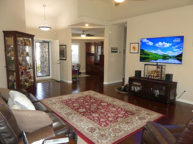 7169 W San Madele Avenue, Fresno, CA 93723