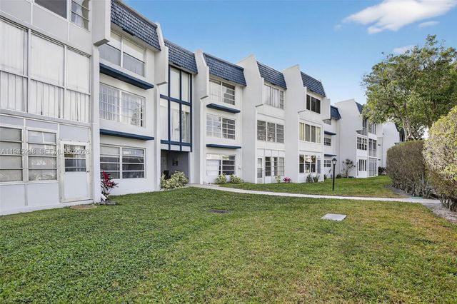 7897 Golf Cir Dr 307, Margate, FL 33063