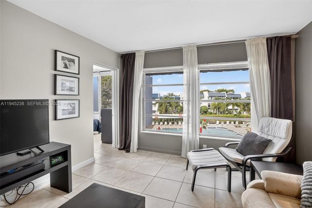 7897 Golf Cir Dr 307, Margate, FL 33063