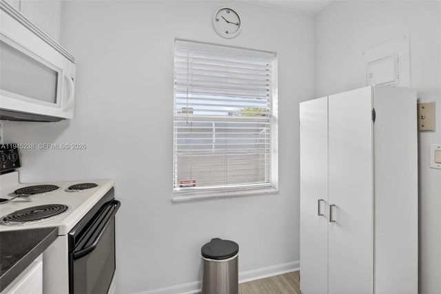 7897 Golf Cir Dr 307, Margate, FL 33063