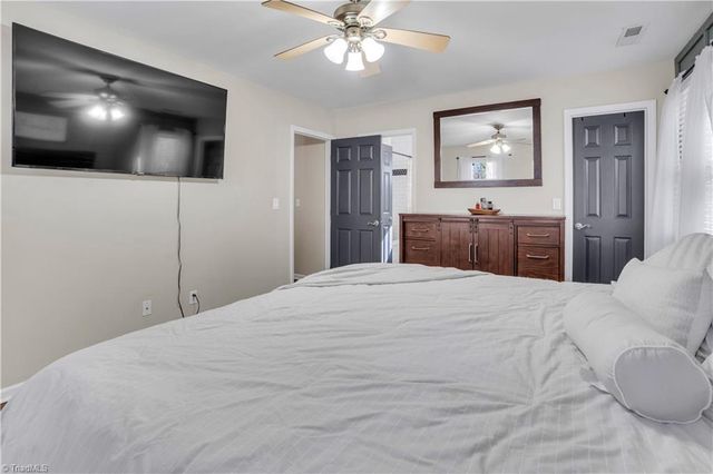 3137 Russell Way Lane, Winston-salem, NC 27127